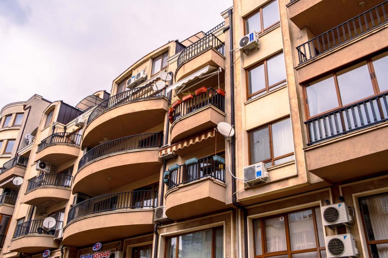 Semiramida Central Studio Varna Buitenkant foto